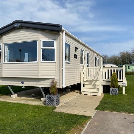 Tattershall Lakes Kingfisher Caravan 8 Berth With Hot Tub & Wifi Buitenkant foto