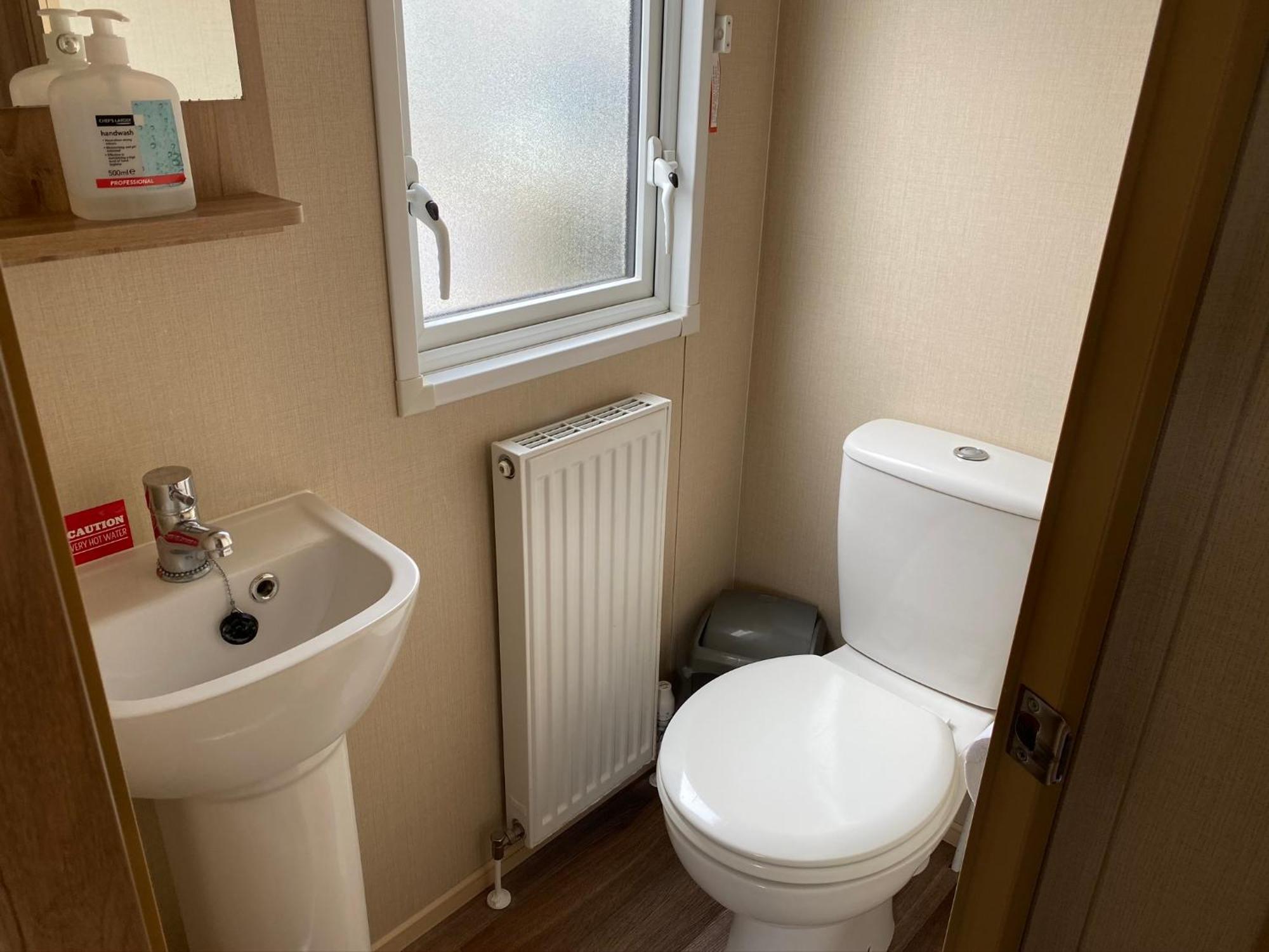 Tattershall Lakes Kingfisher Caravan 8 Berth With Hot Tub & Wifi Buitenkant foto