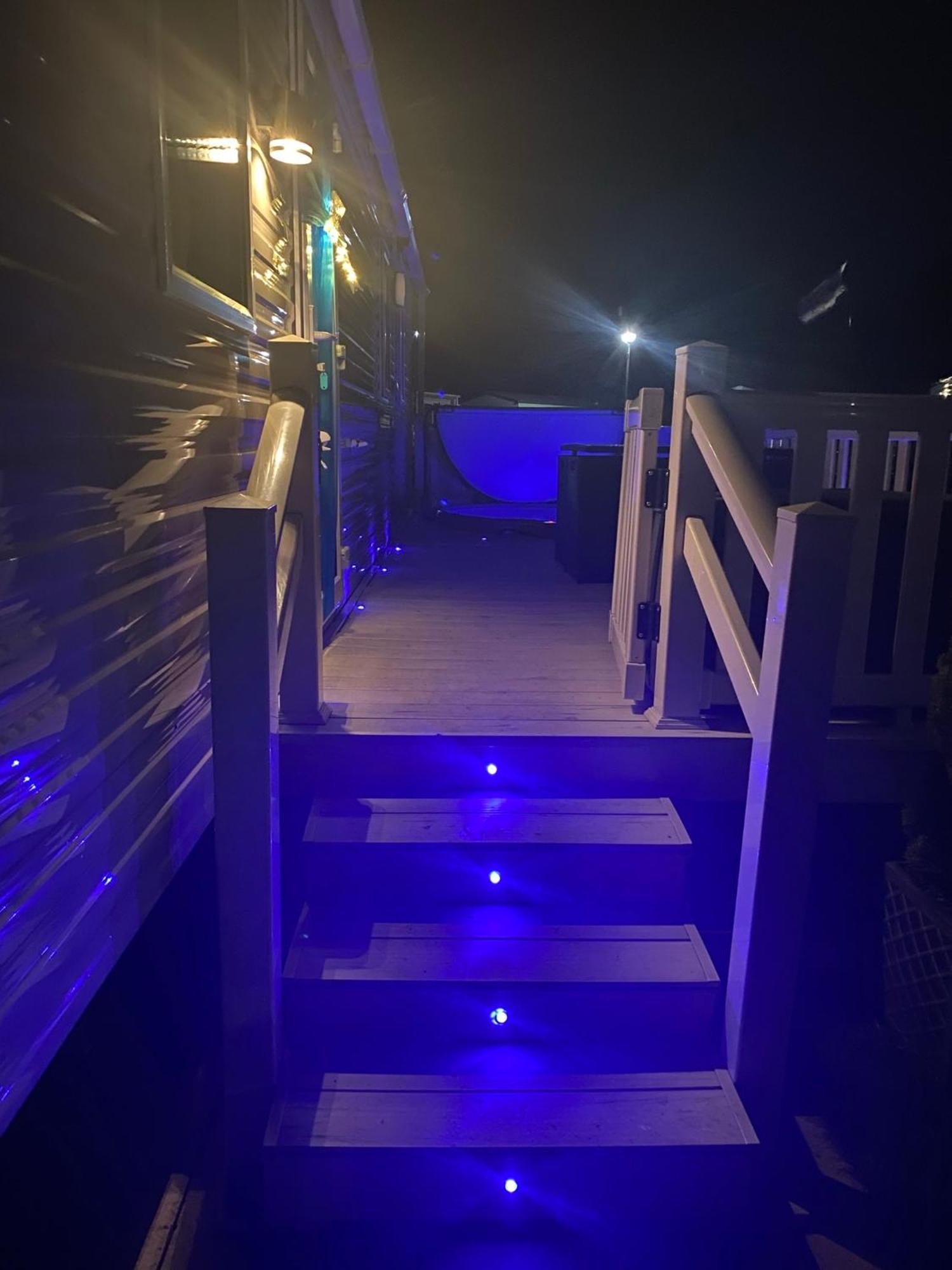 Tattershall Lakes Kingfisher Caravan 8 Berth With Hot Tub & Wifi Buitenkant foto