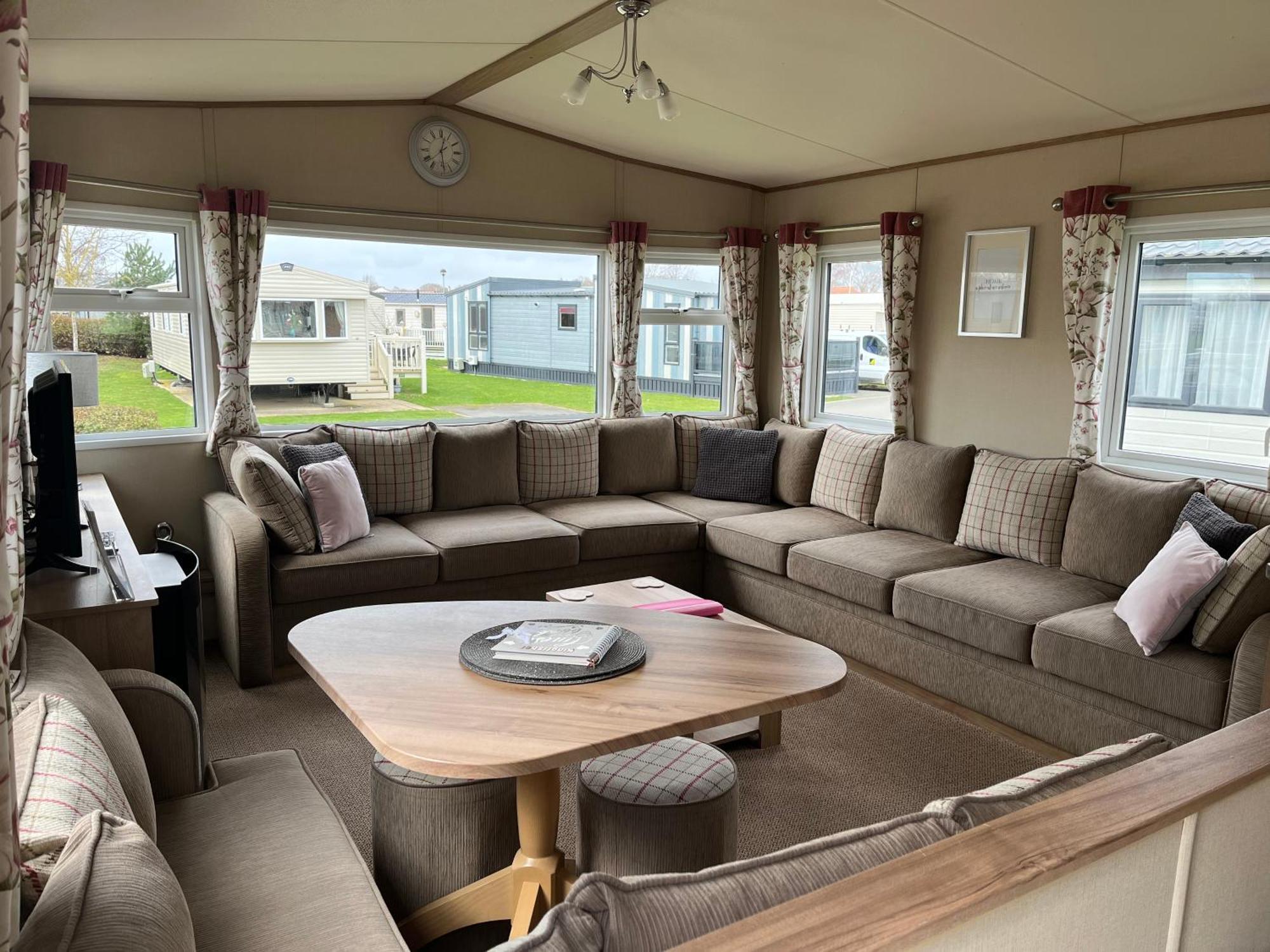 Tattershall Lakes Kingfisher Caravan 8 Berth With Hot Tub & Wifi Buitenkant foto